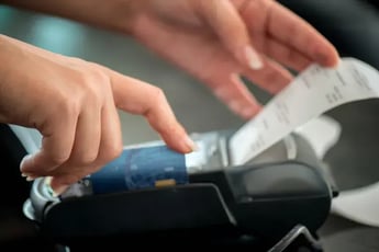 「Emotet」 感染再び増大、クレジットカード情報を盗む新機能も